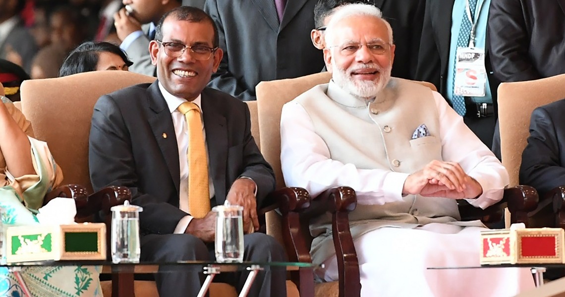 Raees Muizzu ge edhumuge mathin raees Nasheed India russumuge masakkaiy fashaifi!