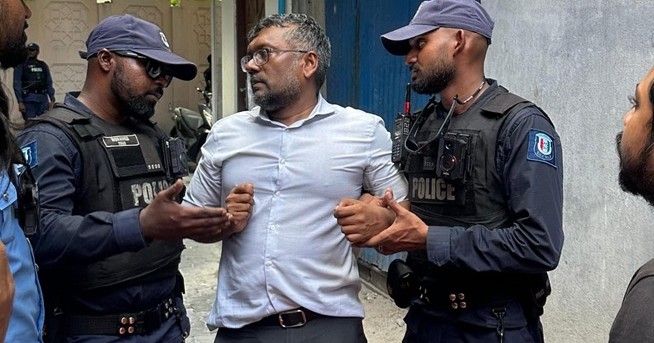 Referendum qaanoon thasdheedh kurumah fahu, raees muizzu furatham ahanvee emanikufaanan vote dhin rayyethun mihaaru ruheythoa? - fayyaz