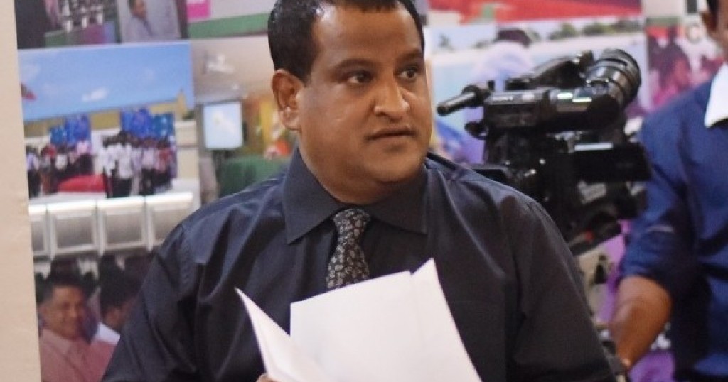 vahkamaai fasaadhaige aa jeeleh, nimaaluge dharifulhu azyaanakee mai aarukatee!