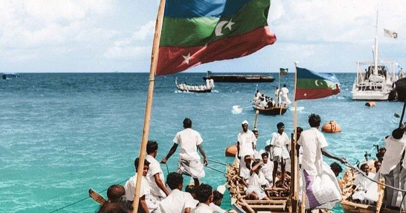 Dhekunuge 3 atholhun edhuvahuves edhunee "United Suvadive Republic: namugai vakivumah: Raees Muizzu mikamugai hiyaalu hoadhumah votah ahaalun kihineh tho?
